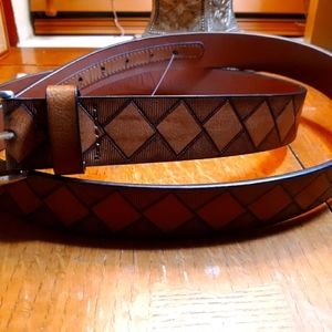 NEW, Mens brown leather belt/diamond design/ size 46x48